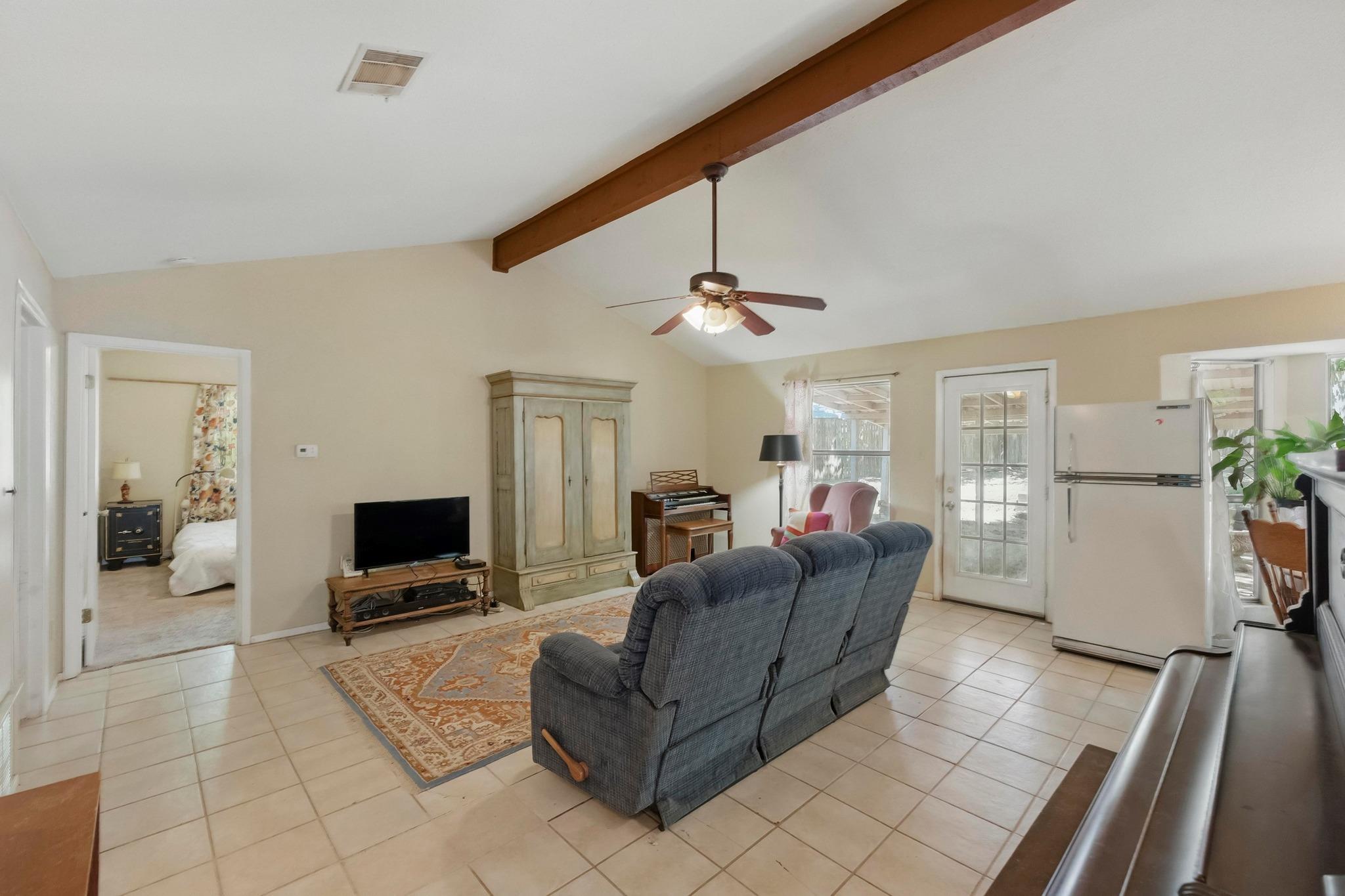 5f2a6793-bf73-485d-aeaa-a68966f709db 4802 Peach Grove CT