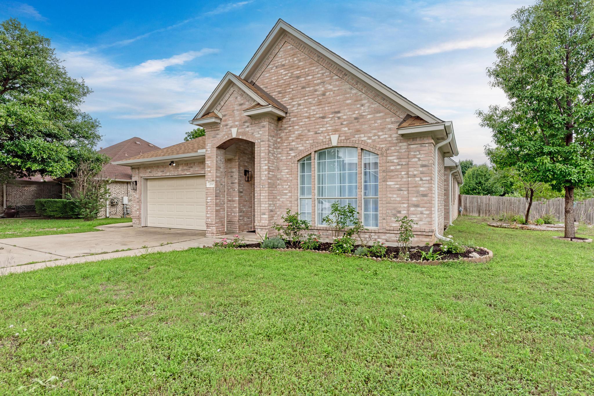 200 Glacier DR