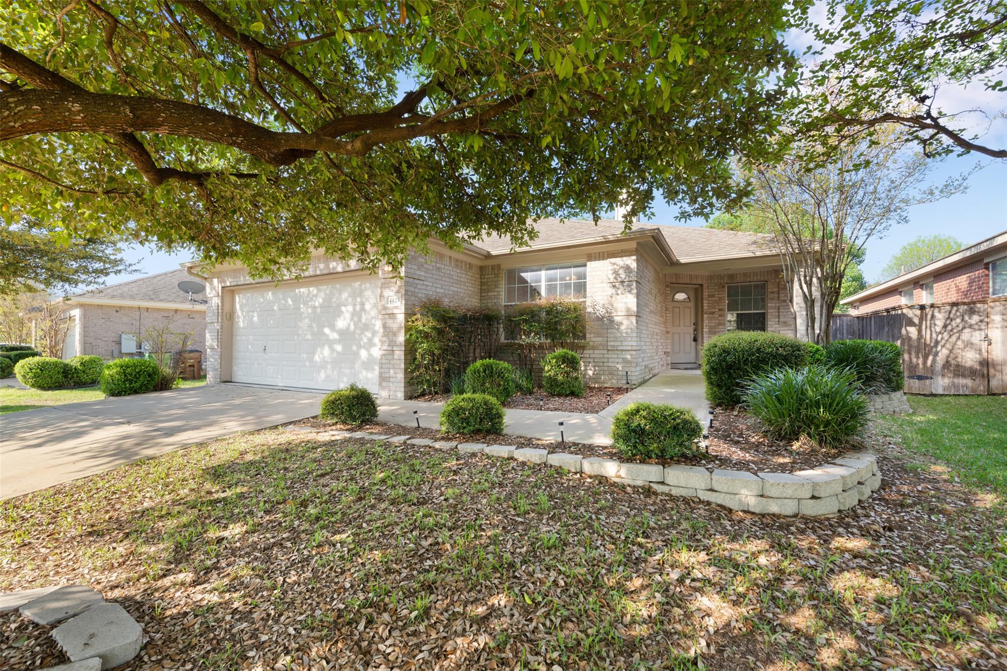 68751f11-bc47-4aaf-a352-dc874df46057 4423 Meadowside LN