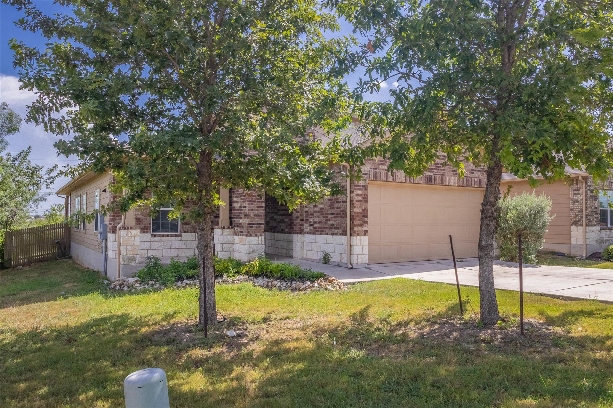 7225 Ranchito DR