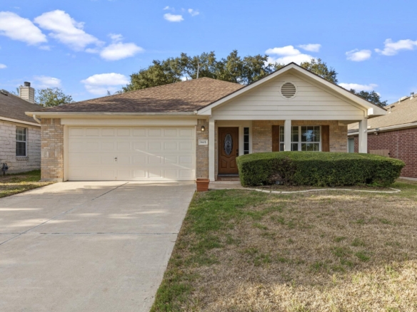 1605 Hawk DR