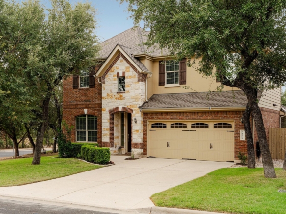 8624 Alophia DR