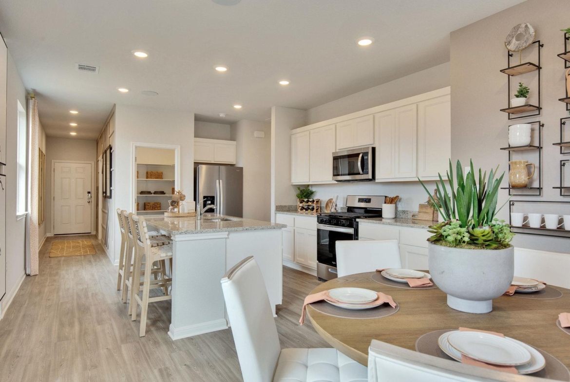 10607 Midnight Sun DR