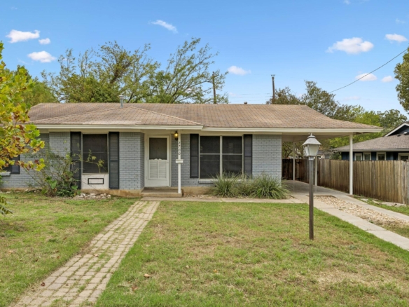2700 East Side DR