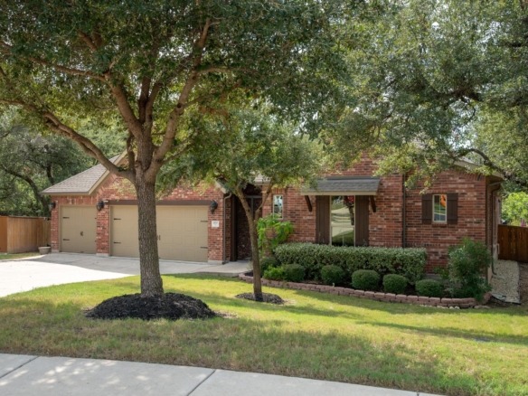200 Lake Rim CIR