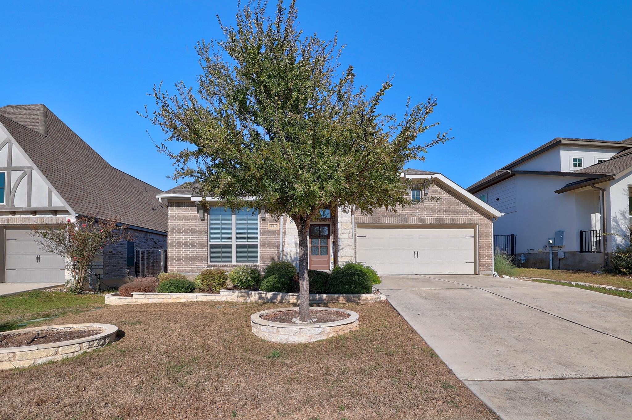 440 Saturnia DR
