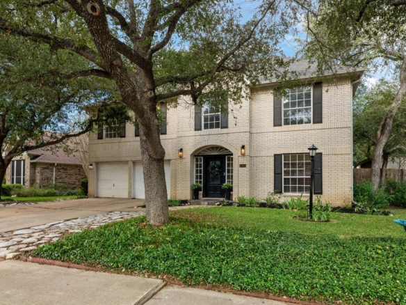 10404 Wolftrap DR