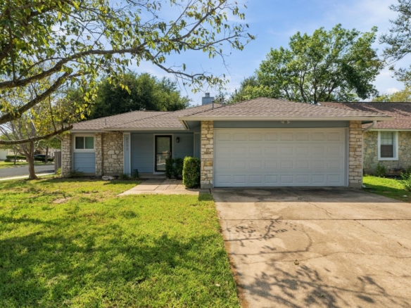 2711 Crownspoint DR