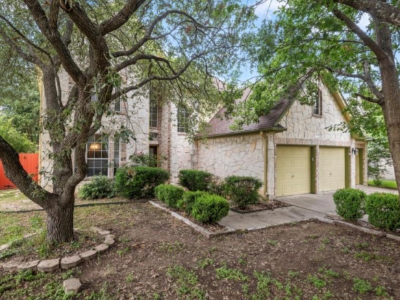 310 Carriage Hills DR