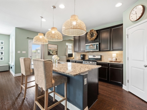 214 Cyril DR