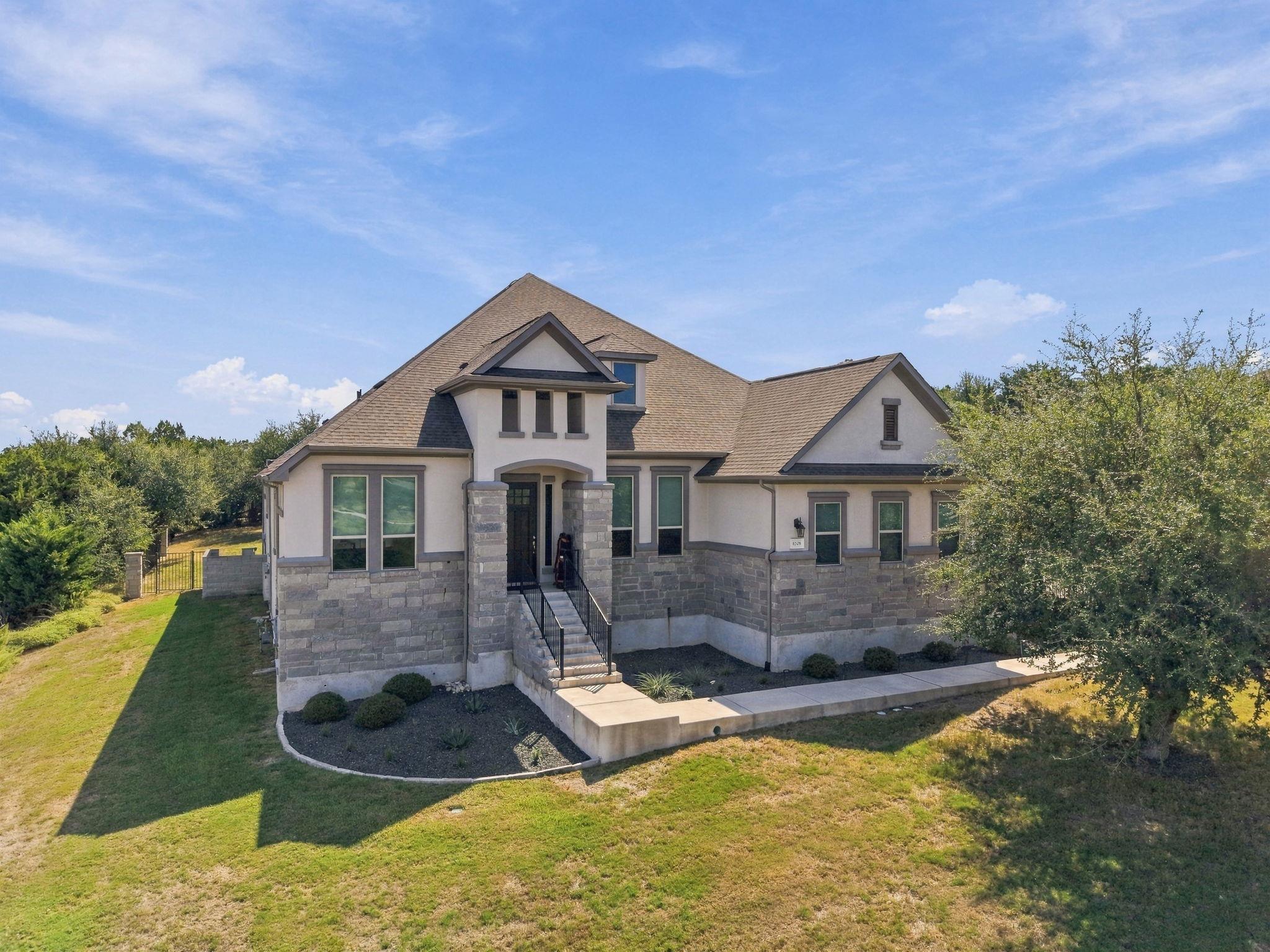 1108 Gato Del Sol Ave