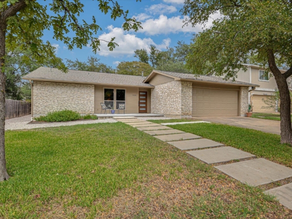 11509 Heathrow DR