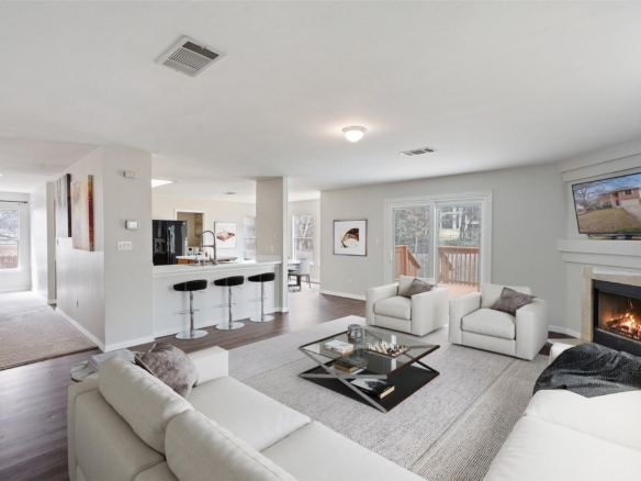 10902 Jamie Glen WAY