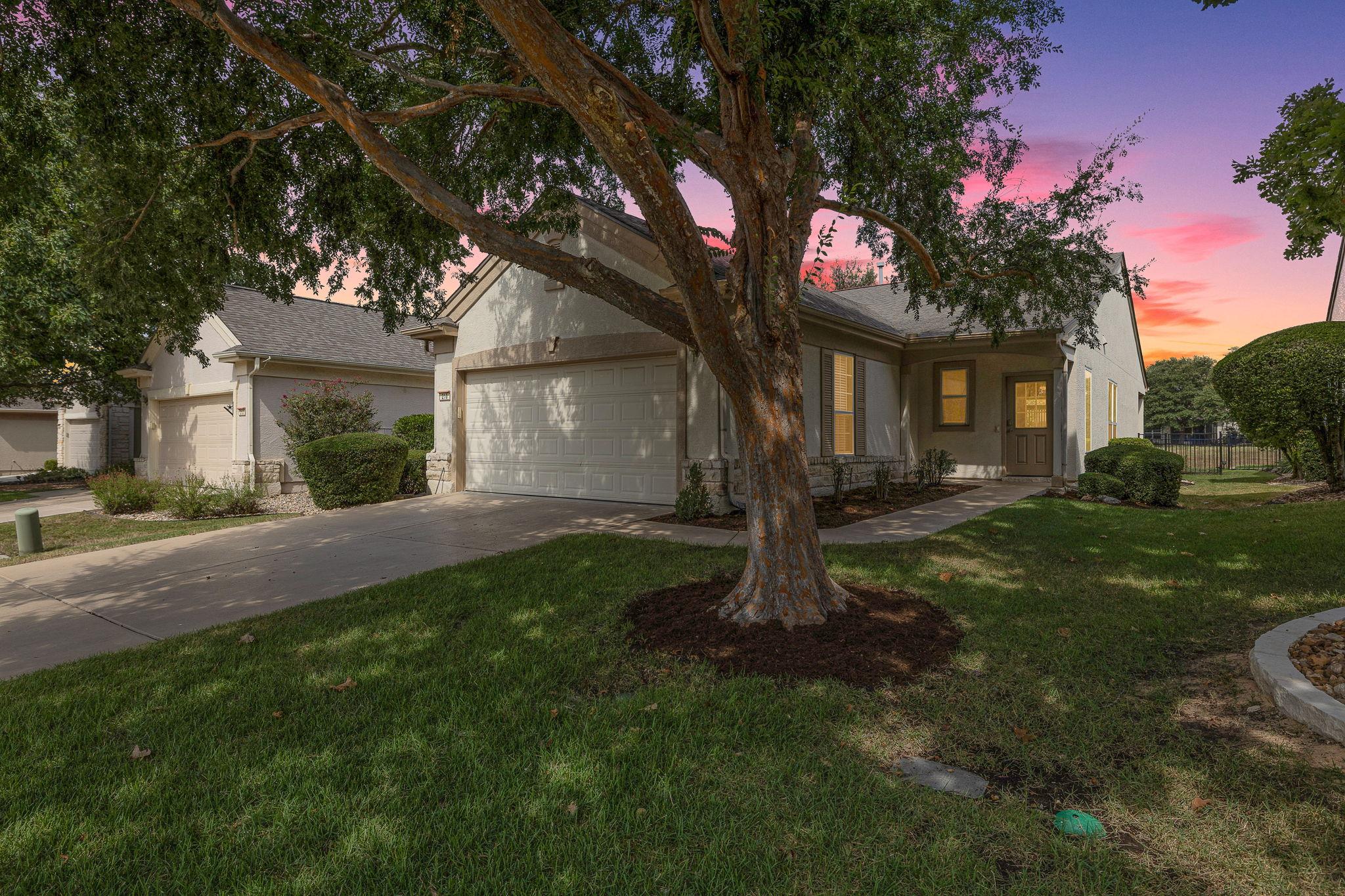 210 Crockett LOOP