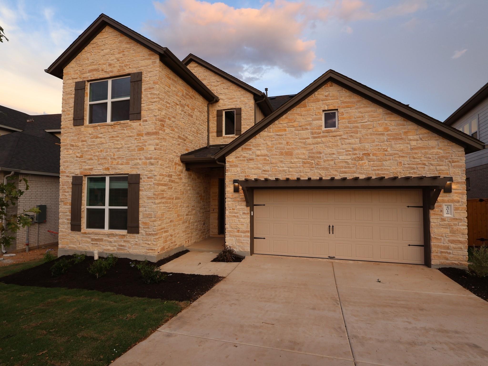 4016 Fulton DR
