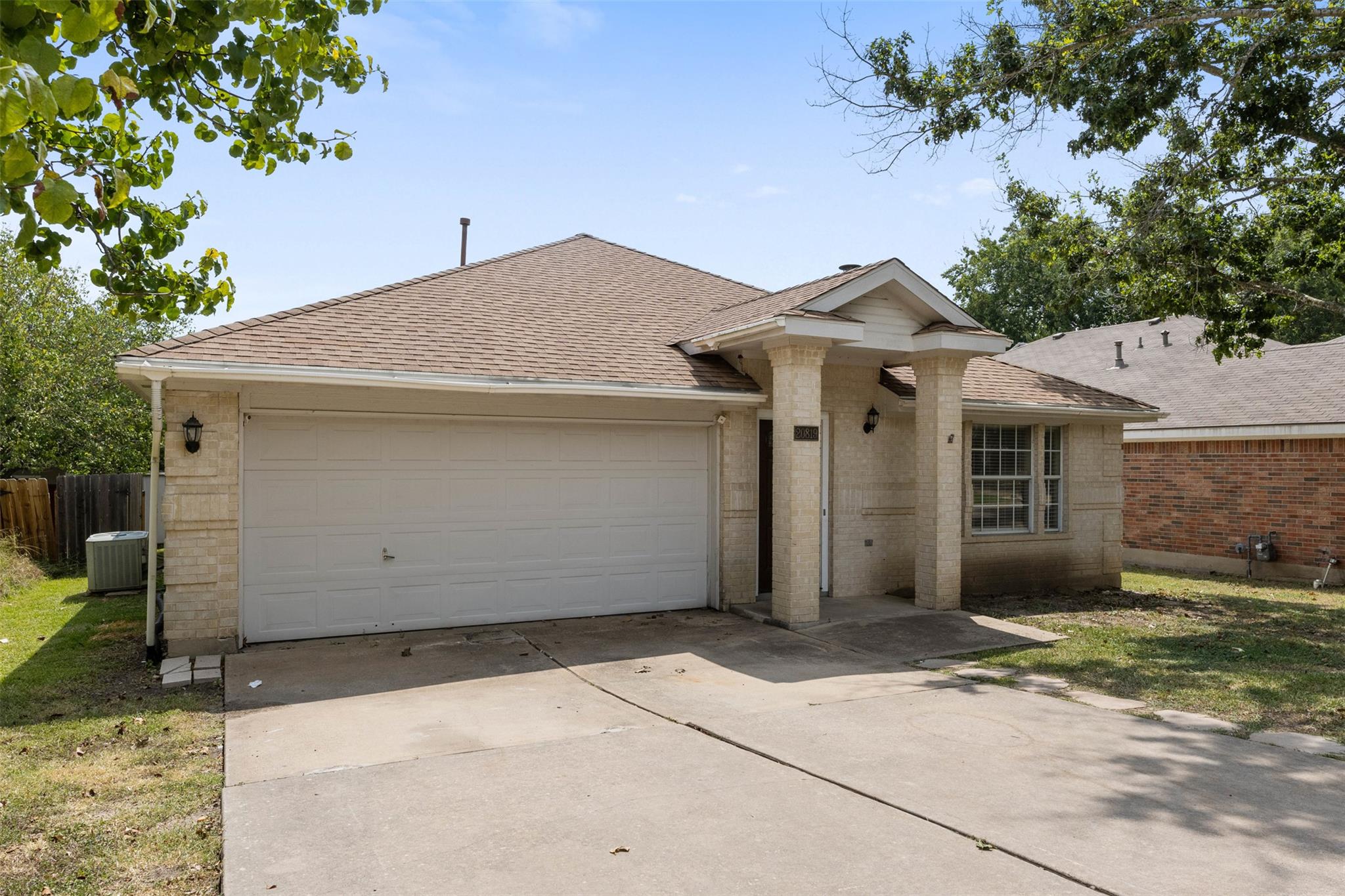 20819 Trotters LN