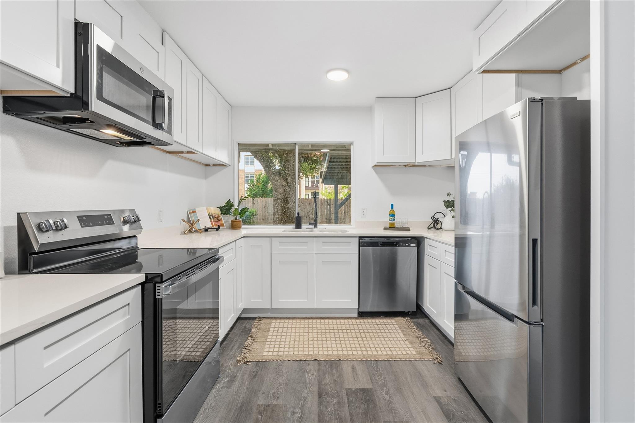 10205 Willfield DR