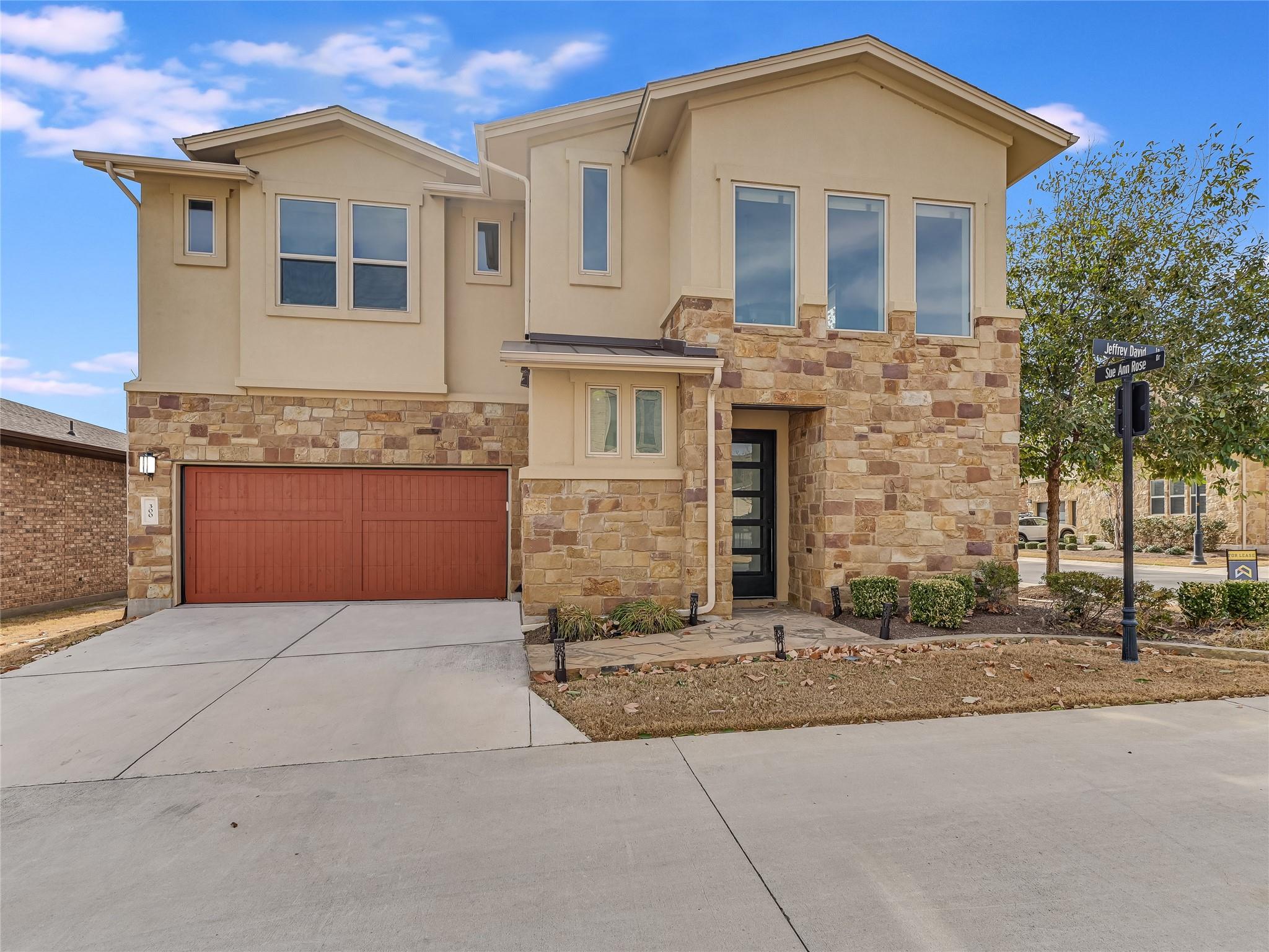 300 Jeffrey David LN