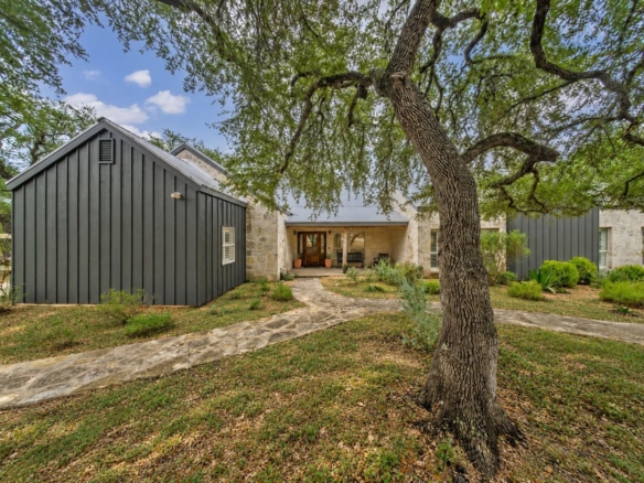 188 Broken Lance DR