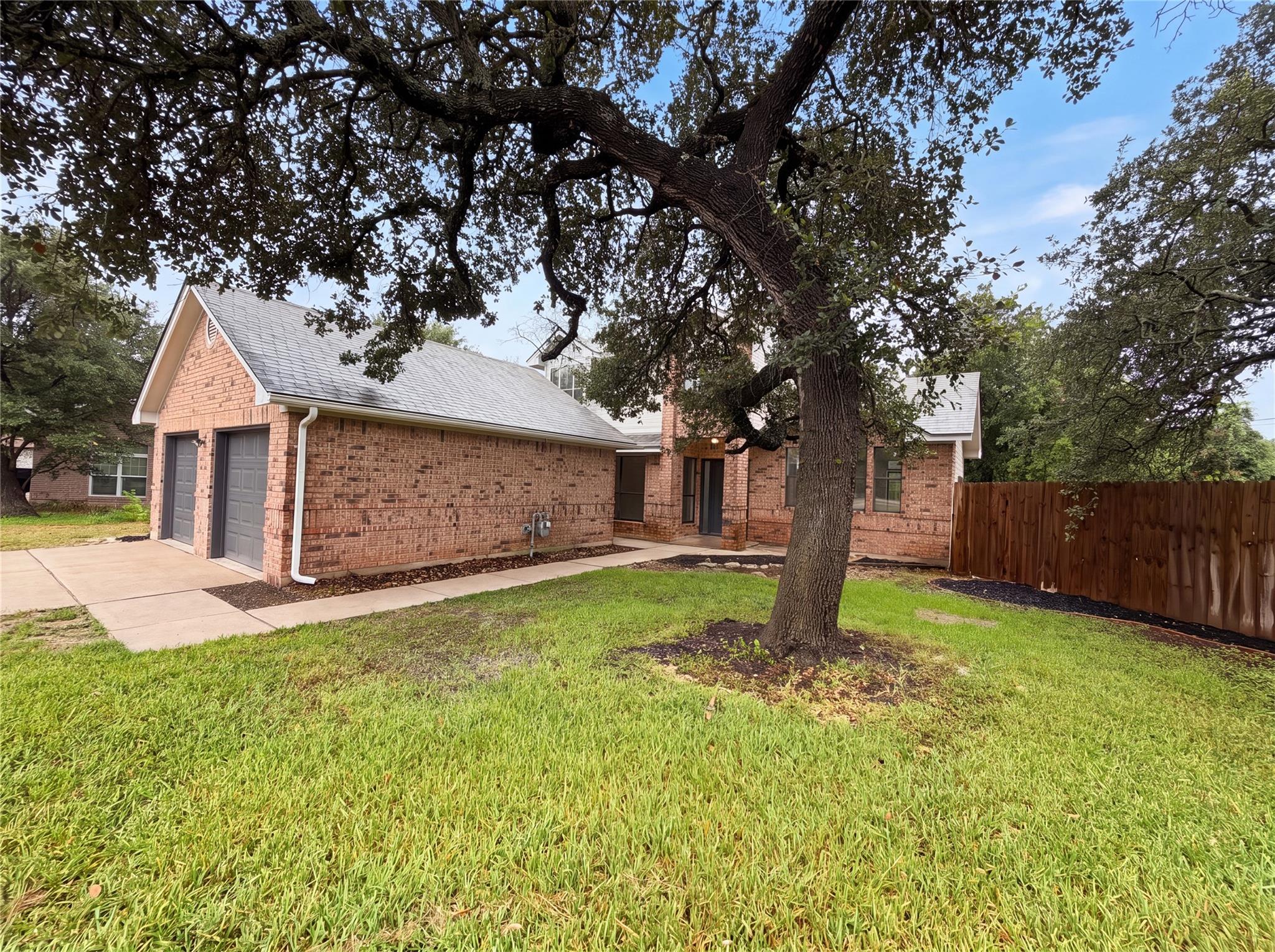 1517 River Oak DR