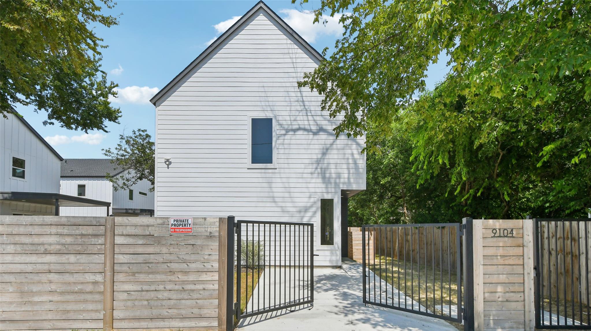 9104 Georgian DR