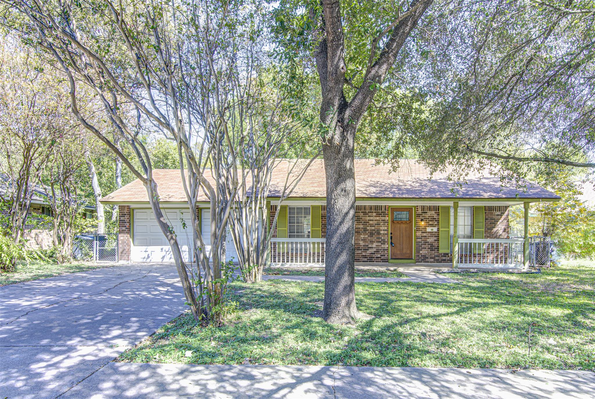 10209 Oak Hollow DR