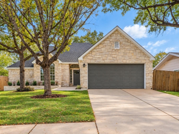 3208 Rockhurst LN