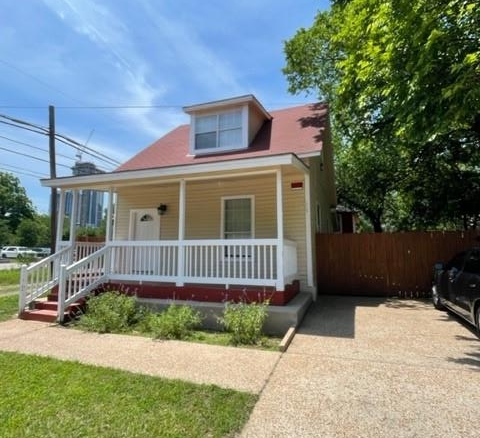 208 Medina ST