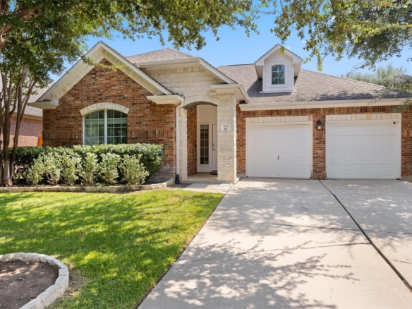 708 Bent Wood PL