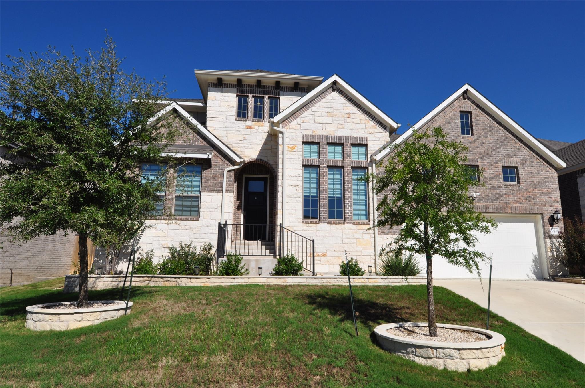 628 Altea DR