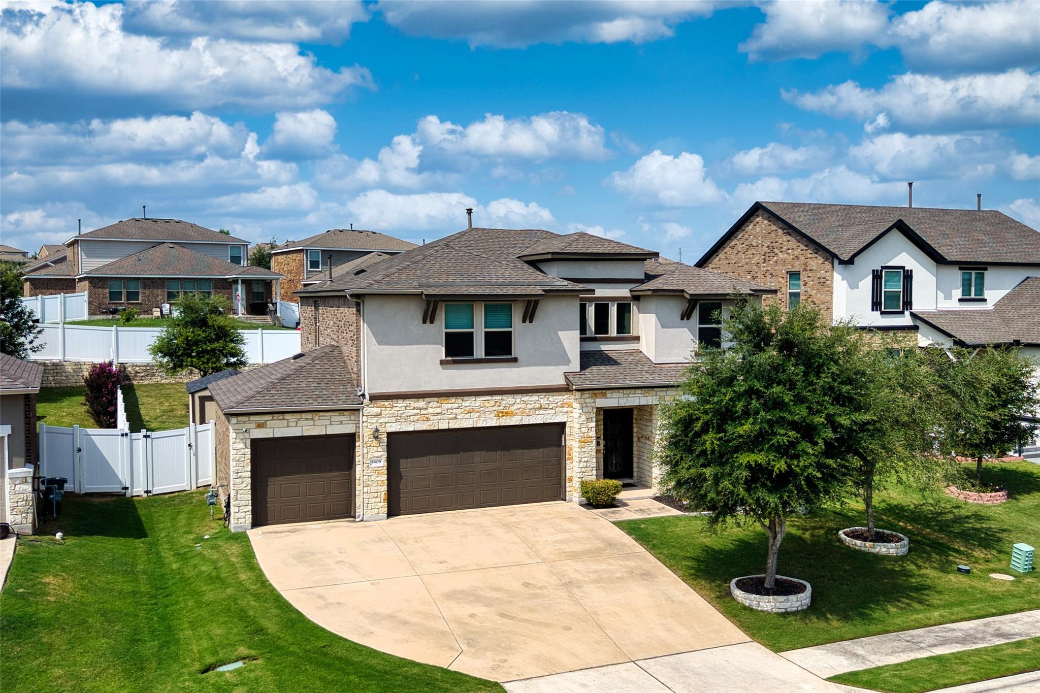 5809 Lehman WAY