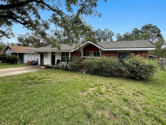 7603 Carriage DR