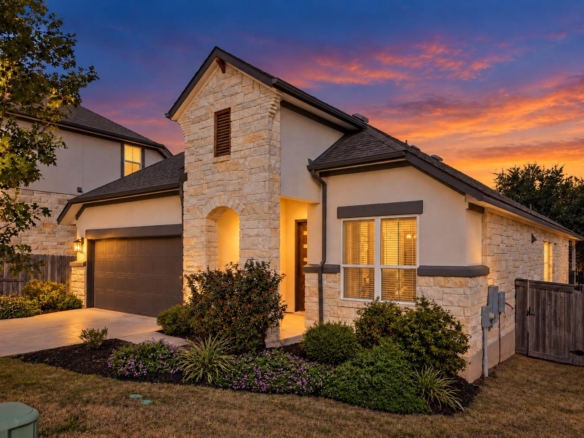 621 PINNACLE VIEW DR