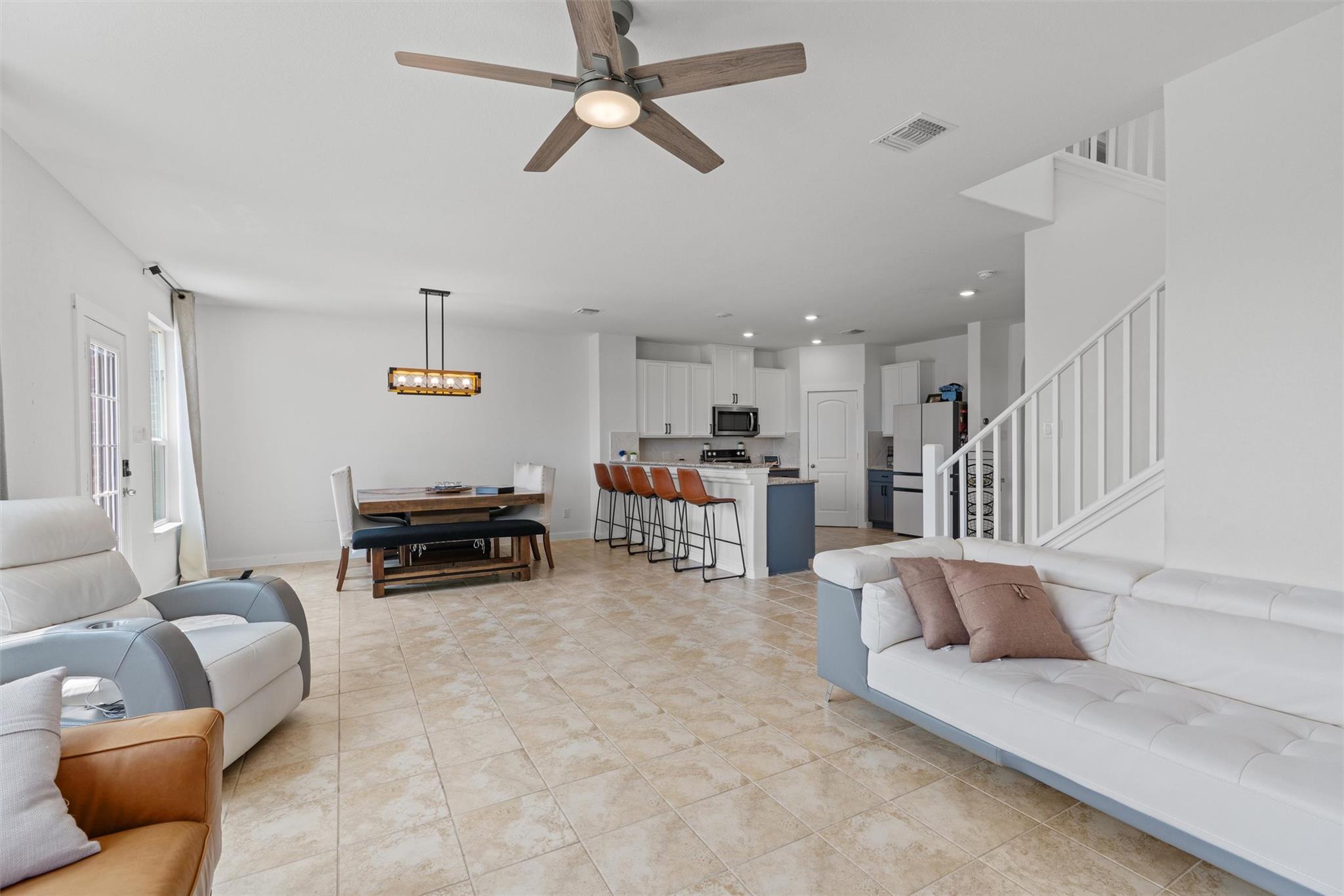 121 Passiflora DR