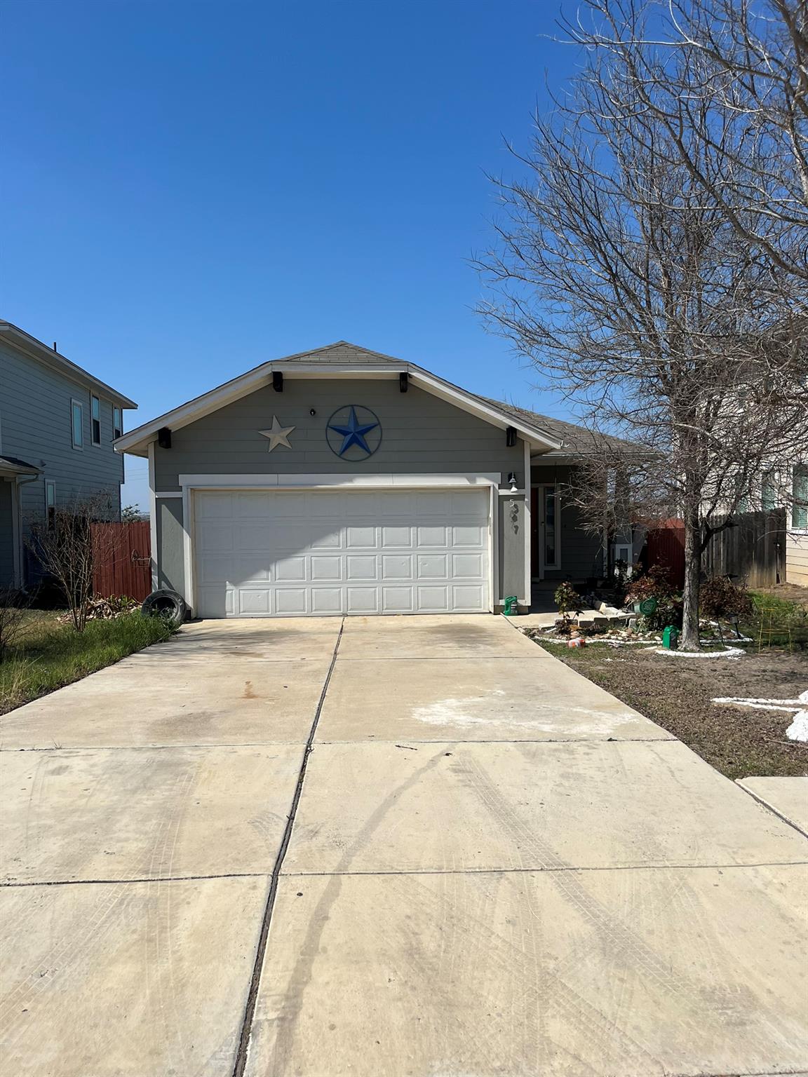 c61f172d-7254-4f5d-956c-689956a90f94 587 Twisted Oaks LN