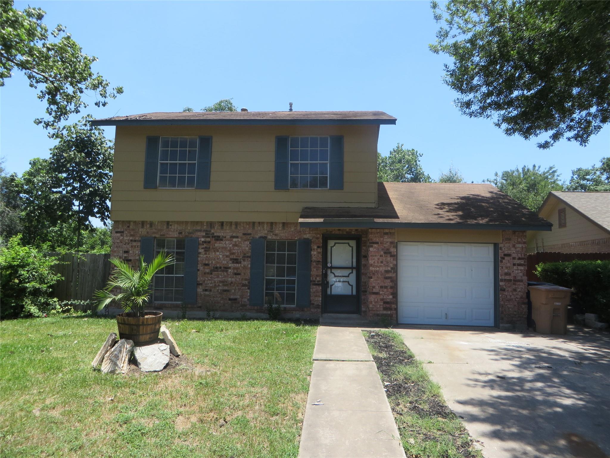 4511 Village CT