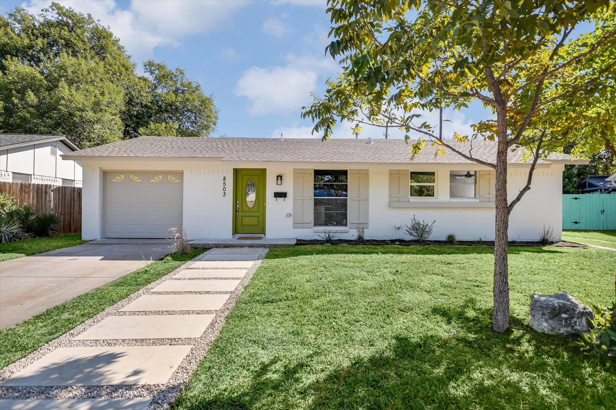 8503 Stillwood LN