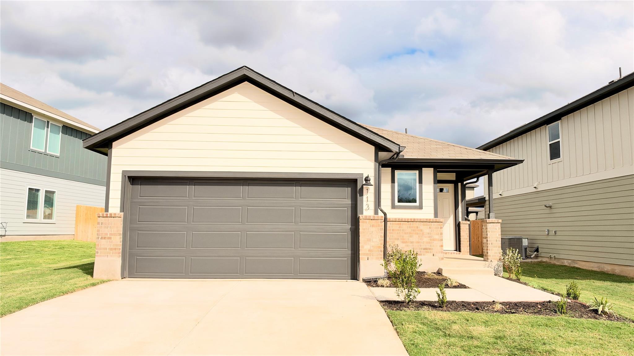 113 Woodbrook DR