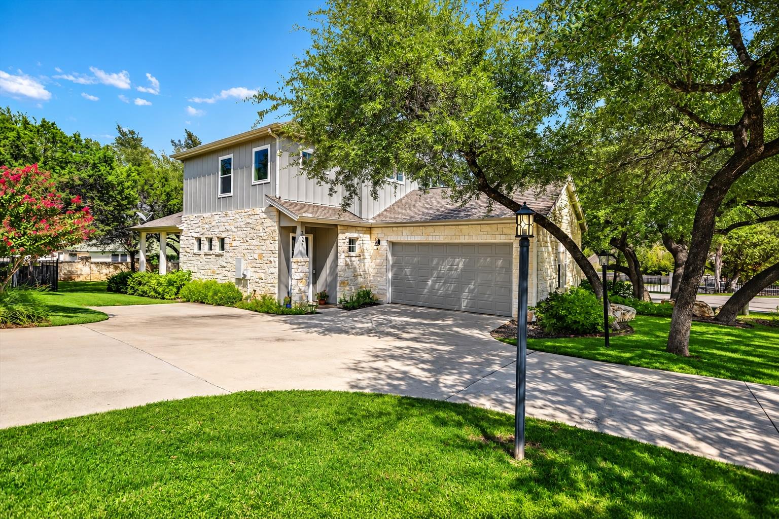 207 Fairlake CIR