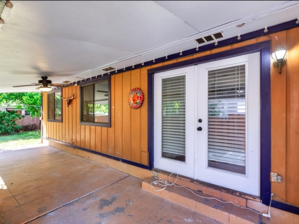 1303 Byers LN