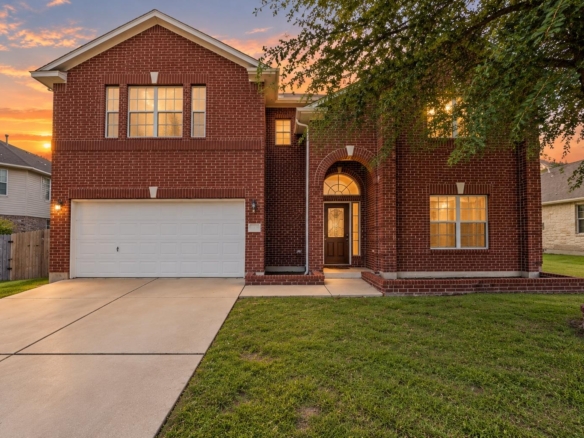 20521 Farm Pond LN