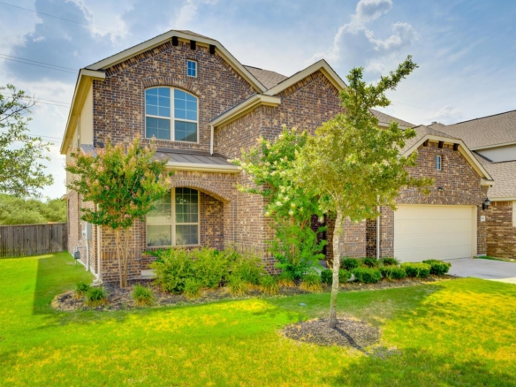 845 Richardson LN