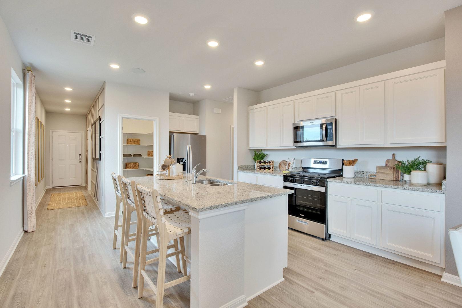 10607 Midnight Sun DR
