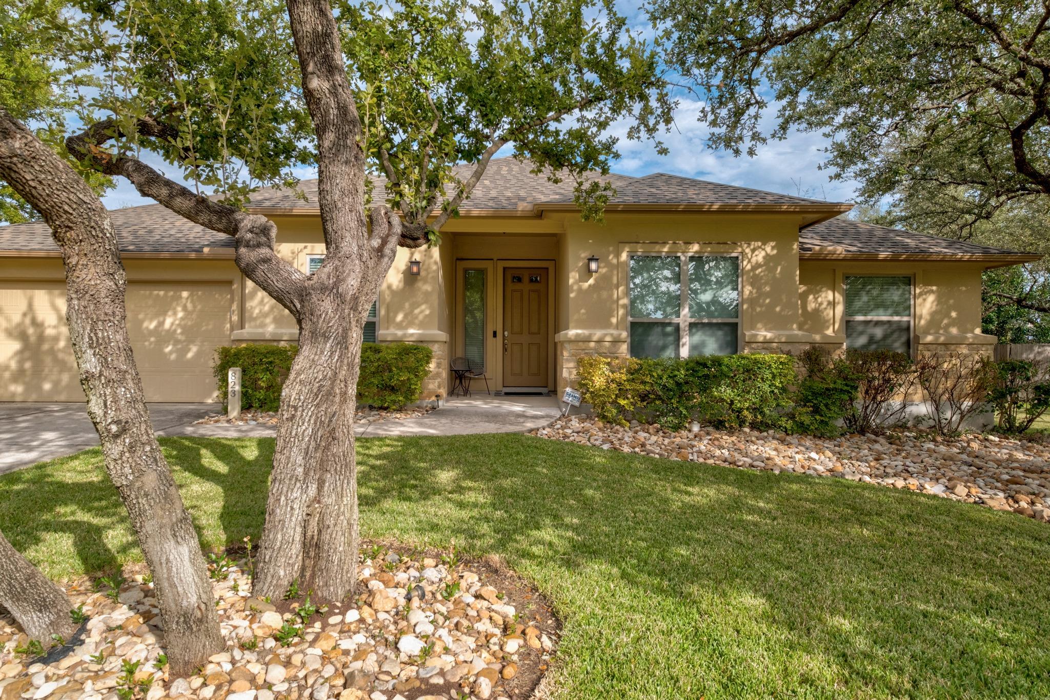 823 Lone Star DR