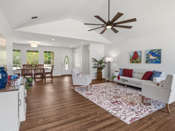 207 Meadow Oaks DR