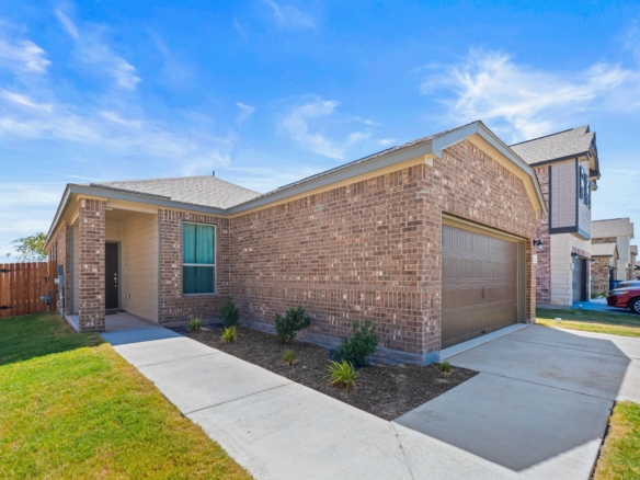 4027 Pinto LN