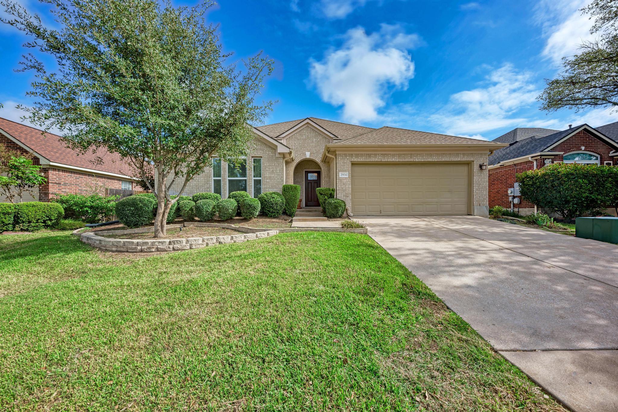 d55a0757-65d9-4a79-a021-ac72a9fcee6f 2904 Flower Hill DR