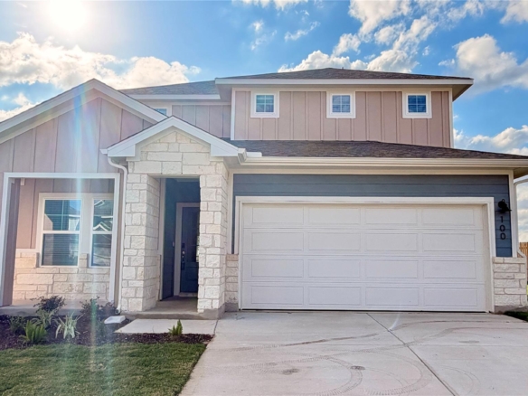 100 Woodbrook DR
