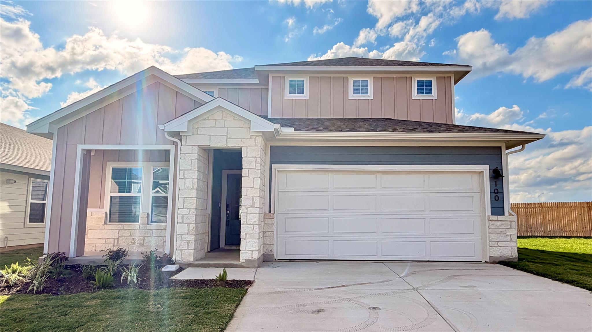 100 Woodbrook DR