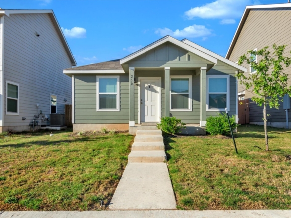 250 Alamito Ave
